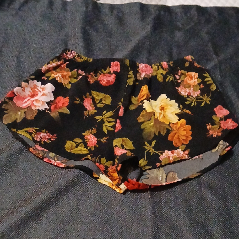 Floral Print Black Shorts